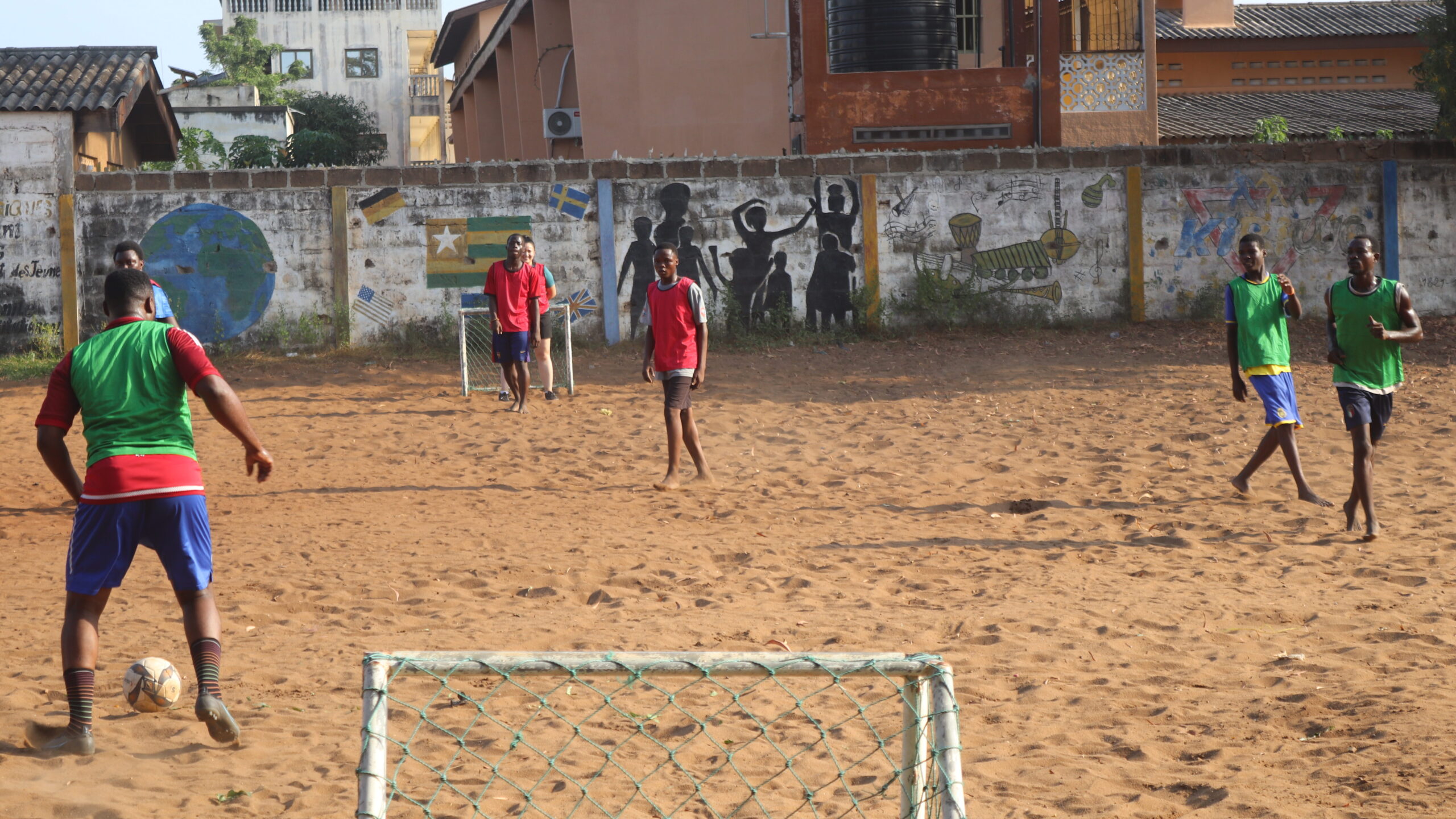 Au YMCA Togo, animateurs et personnel chaussent les crampons pour le retour des « Vendredis Sport » 3-(UCJG)YMCA Togo IMG 0258 edited scaled-(UCJG)YMCA Togo